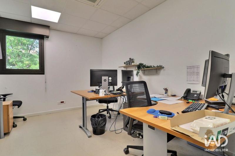 Bureau - 998 m²