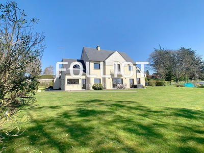 Maison - 300 m² - 8 pièces