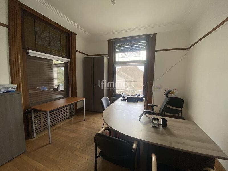 Maison - 239 m² - 12 pièces