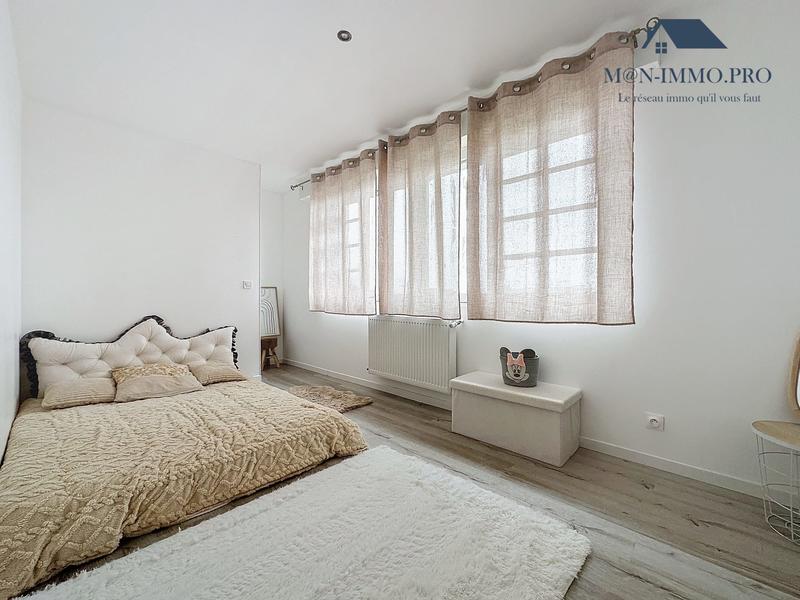 Maison traditionnelle - 205 m² - 6 pièces