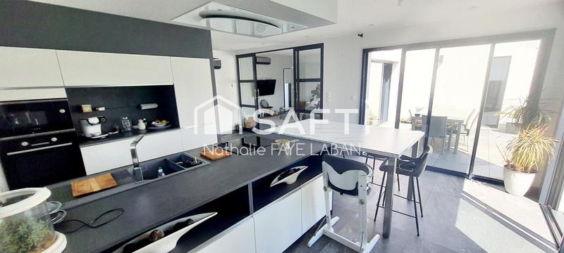 Maison - 128 m² - 4 pièces