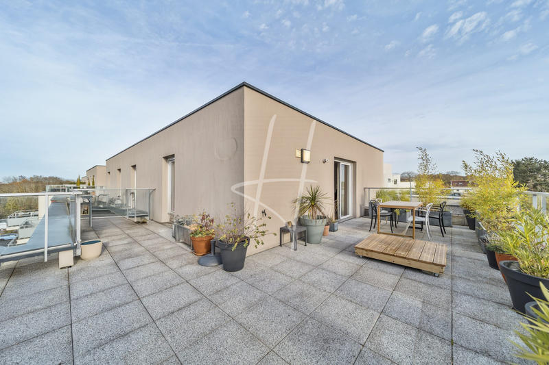 Appartement - 84 m² - 5 pièces