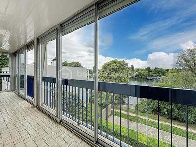 Appartement - 80 m² - 4 pièces