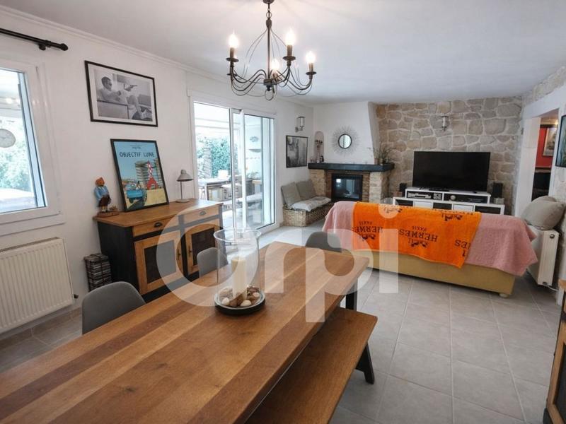 Propriété - 250 m² - 10 pièces