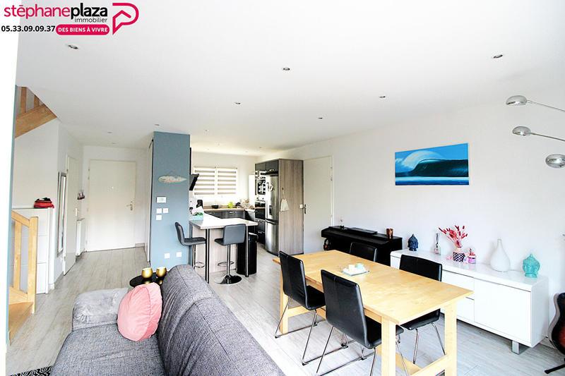 Maison - 93 m² - 4 pièces