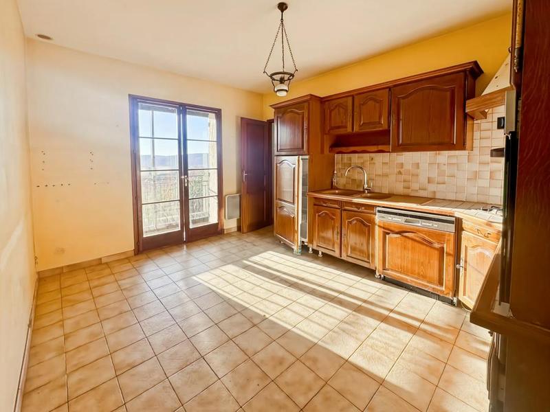 Maison - 240 m² - 7 pièces