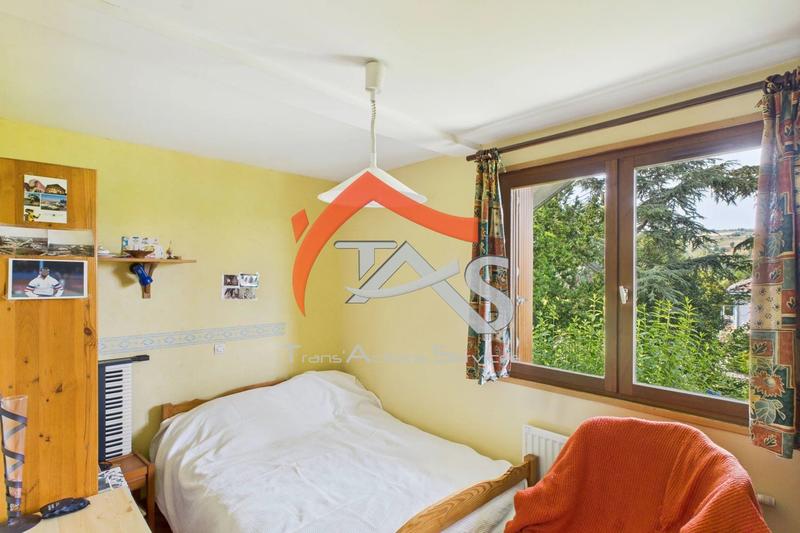 Maison - 138 m² - 6 pièces