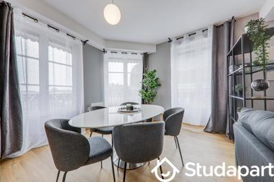 Chambre - 11 m² - 1 pièce