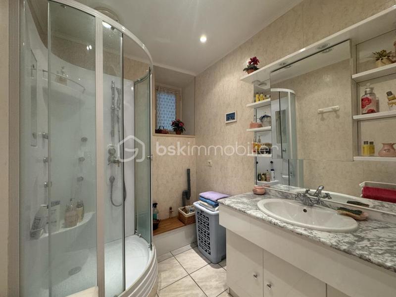 Propriété - 261 m² - 10 pièces