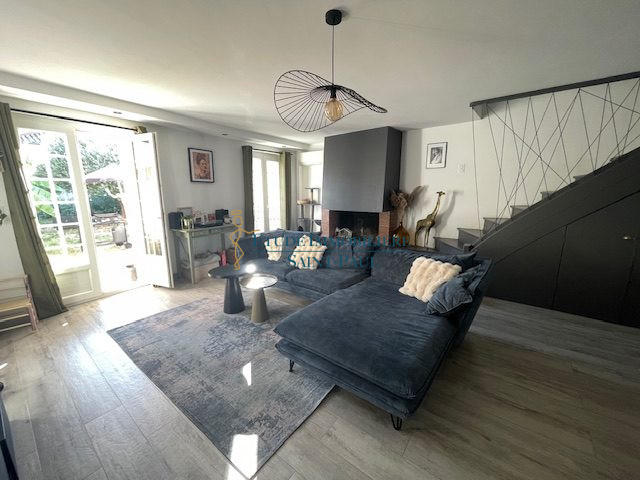 Maison - 96 m² - 4 pièces