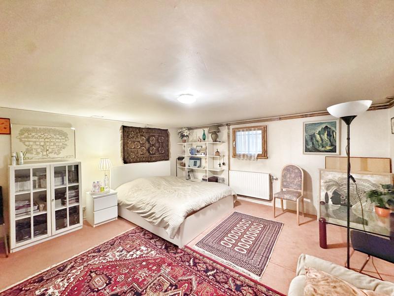 Maison - 231 m² - 7 pièces