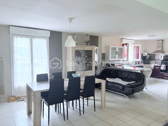 Maison - 115 m² - 6 pièces