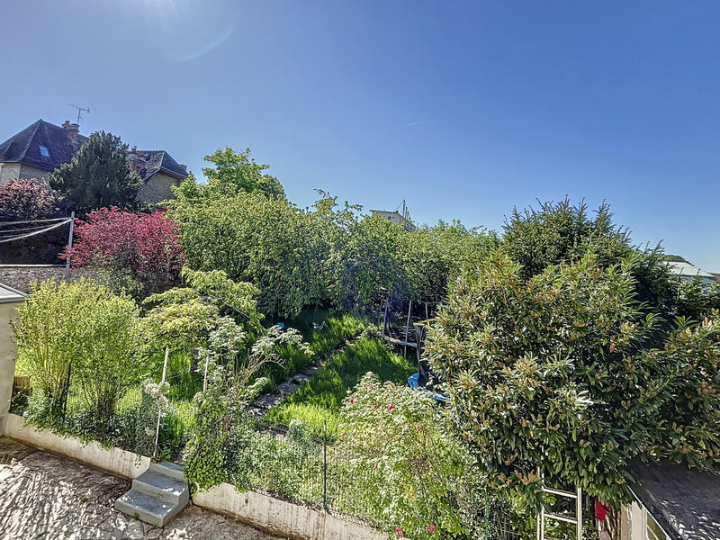 Maison - 216 m² - 8 pièces