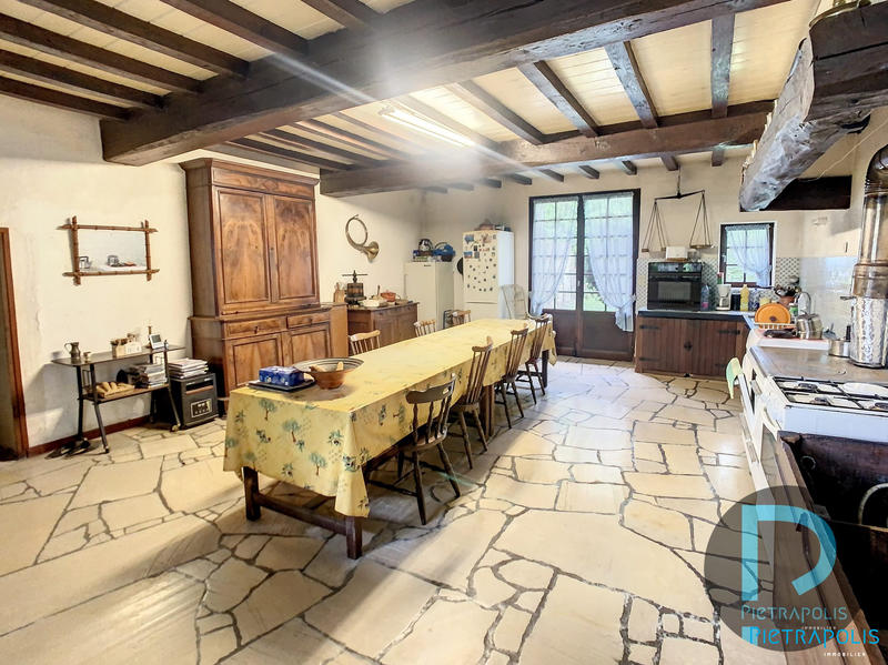 Maison ancienne - 209 m² - 6 pièces