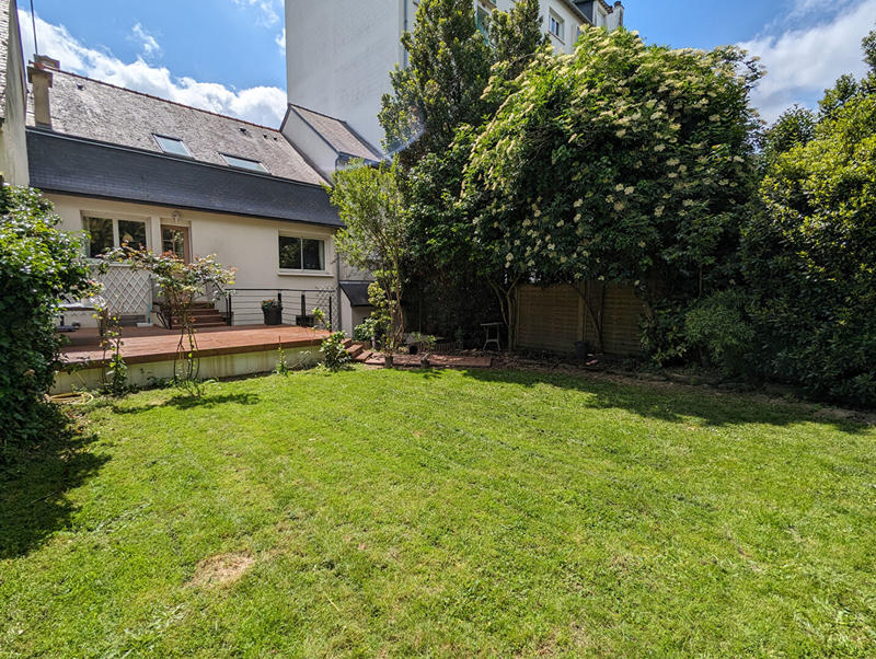 Immeuble - 240 m² - 10 pièces