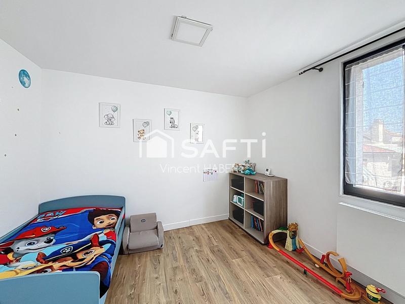 Maison - 121 m² - 6 pièces