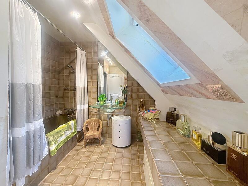 Maison - 111 m² - 5 pièces