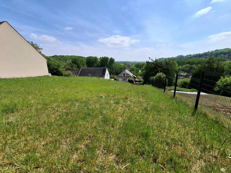 Terrain constructible - 1 423 m²