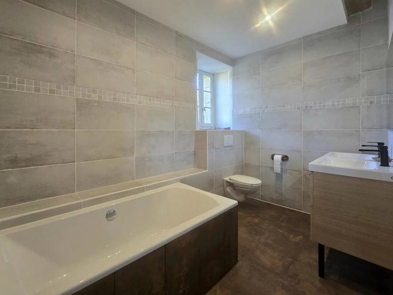 Propriété - 336 m² - 10 pièces