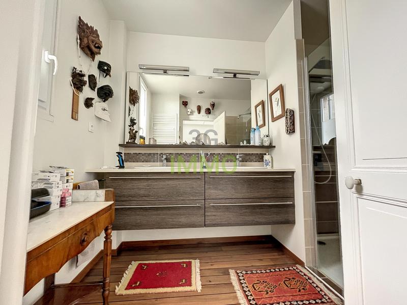 Maison de ville - 181 m² - 8 pièces