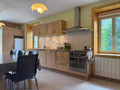 Maison - 196 m² - 8 pièces