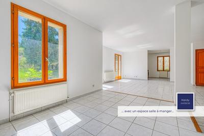 Maison - 140 m² - 7 pièces