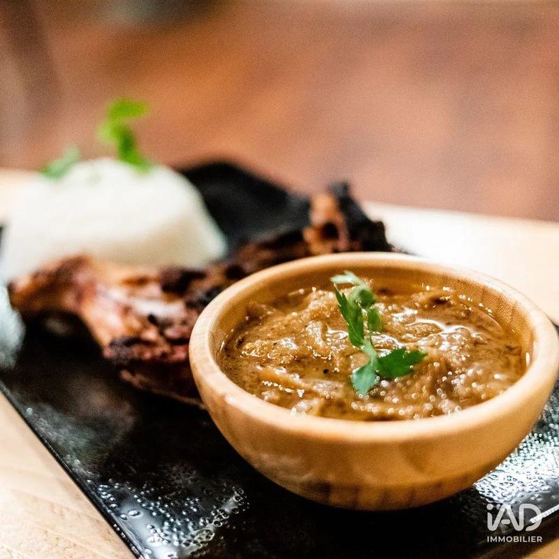 Local commercial - 127 m²