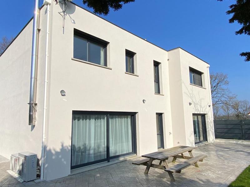 Maison - 188 m² - 6 pièces