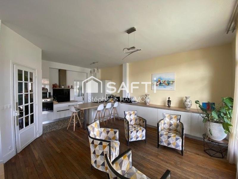 Maison - 244 m² - 9 pièces