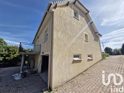 Maison - 149 m² - 8 pièces