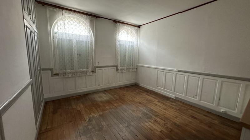 Maison - 284 m² - 11 pièces