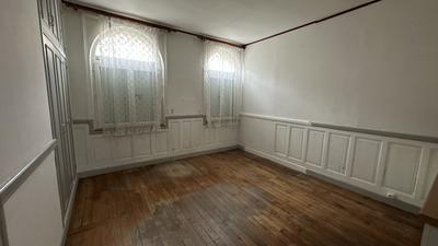 Maison - 284 m² - 11 pièces