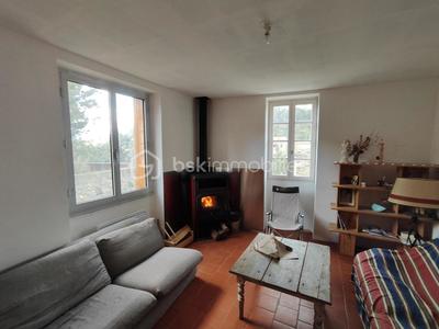 Maison - 180 m² - 8 pièces