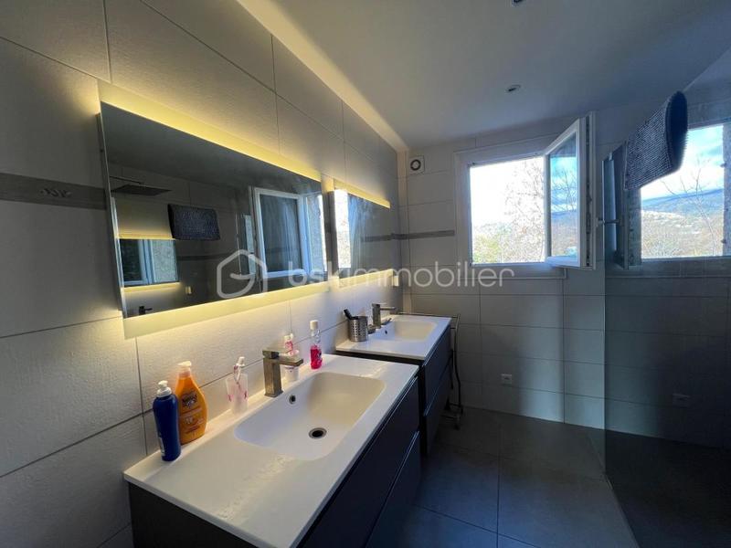 Maison traditionnelle - 115 m² - 4 pièces