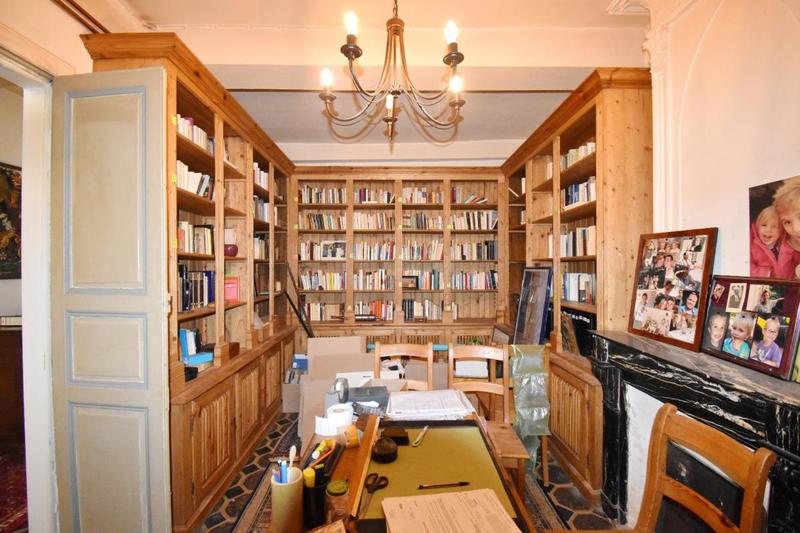 Maison - 260 m² - 9 pièces