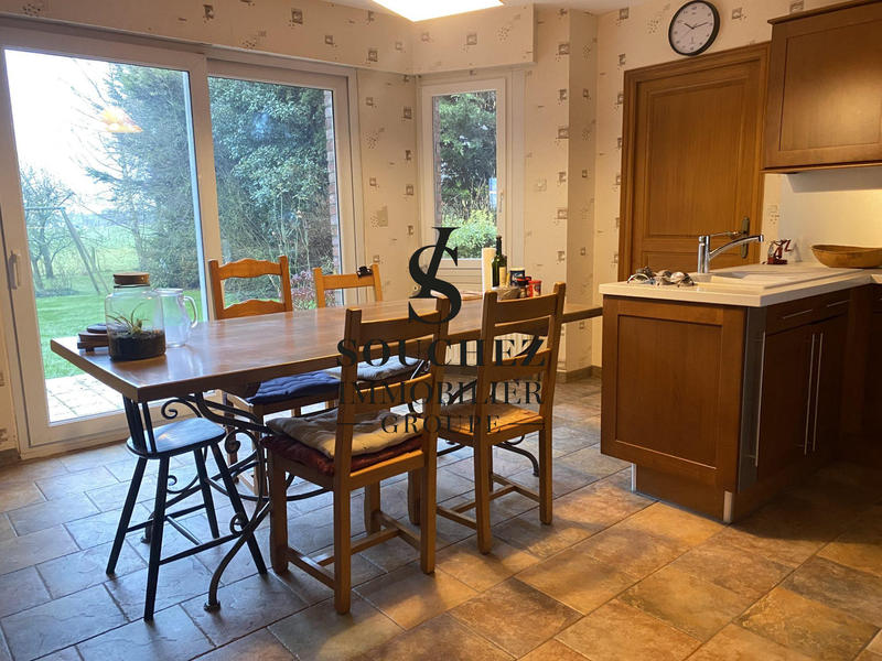 Maison - 209 m² - 9 pièces