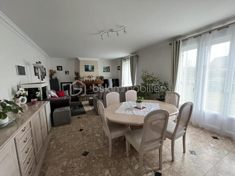 Maison - 95 m² - 4 pièces