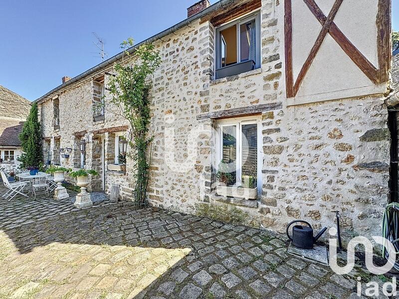 Maison - 99 m² - 5 pièces