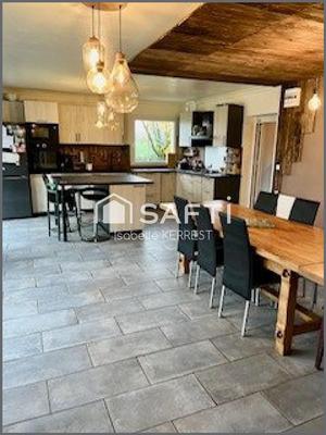 Maison - 176 m² - 10 pièces