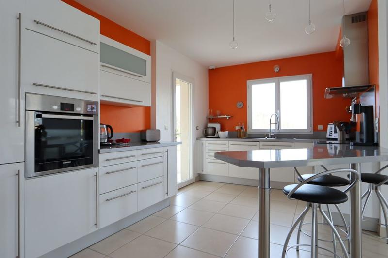 Maison - 255 m² - 10 pièces