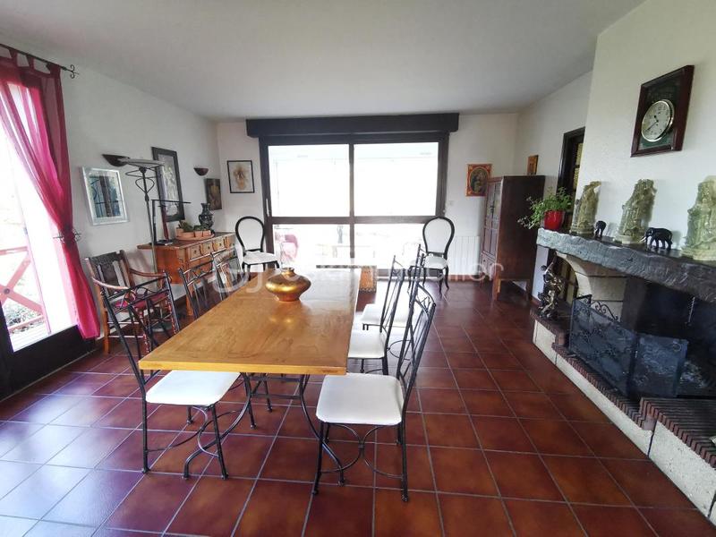 Maison - 205 m² - 6 pièces