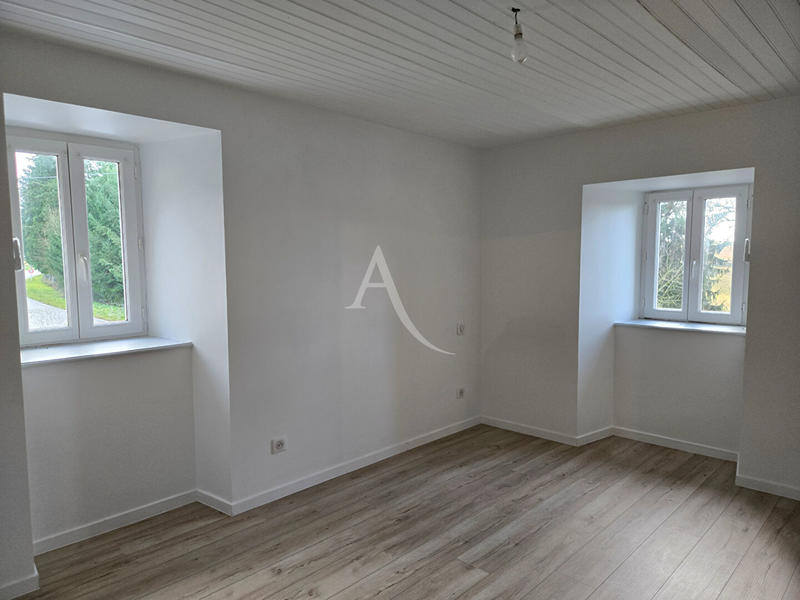 Maison - 96 m² - 5 pièces