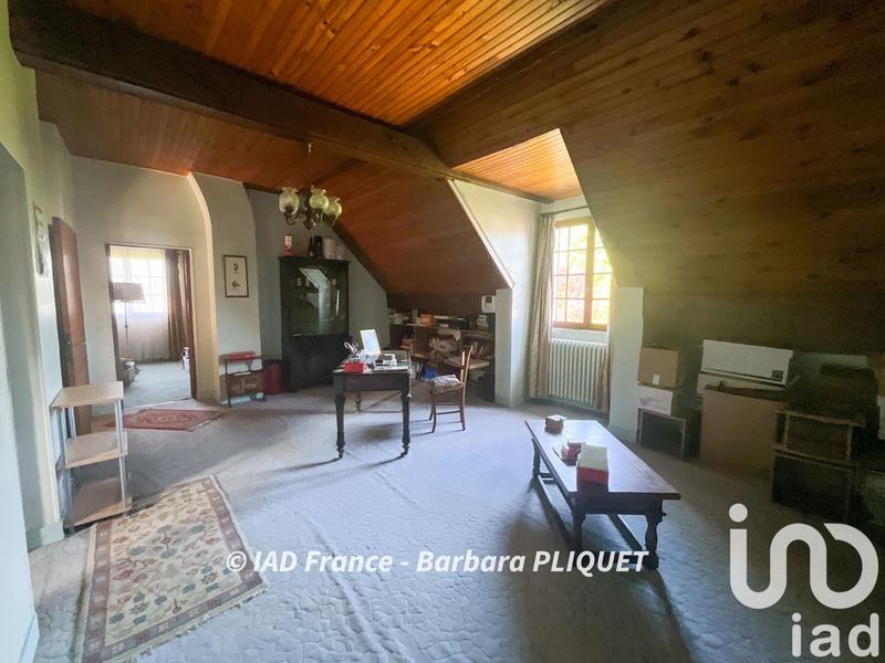Maison - 232 m² - 8 pièces