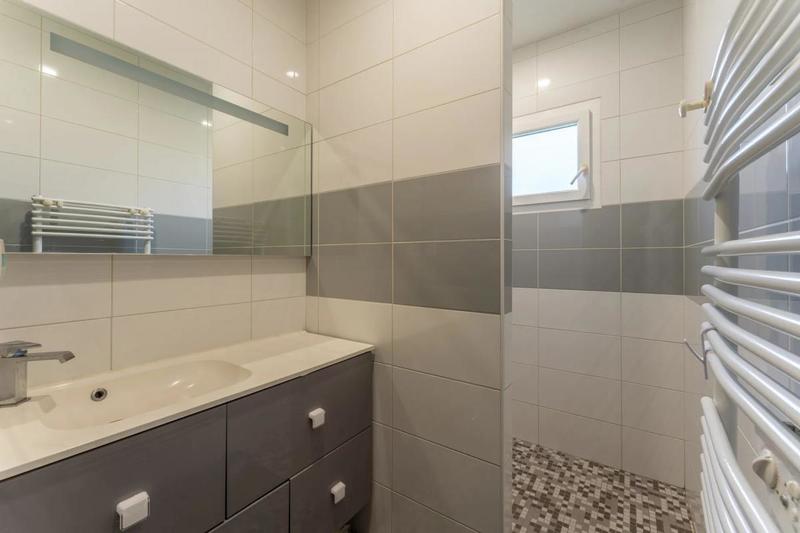 Propriété - 215 m² - 9 pièces