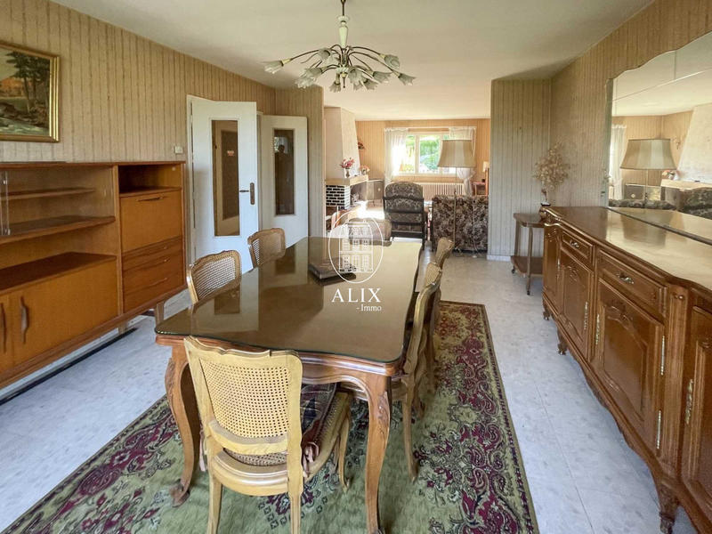 Maison traditionnelle - 73 m² - 4 pièces