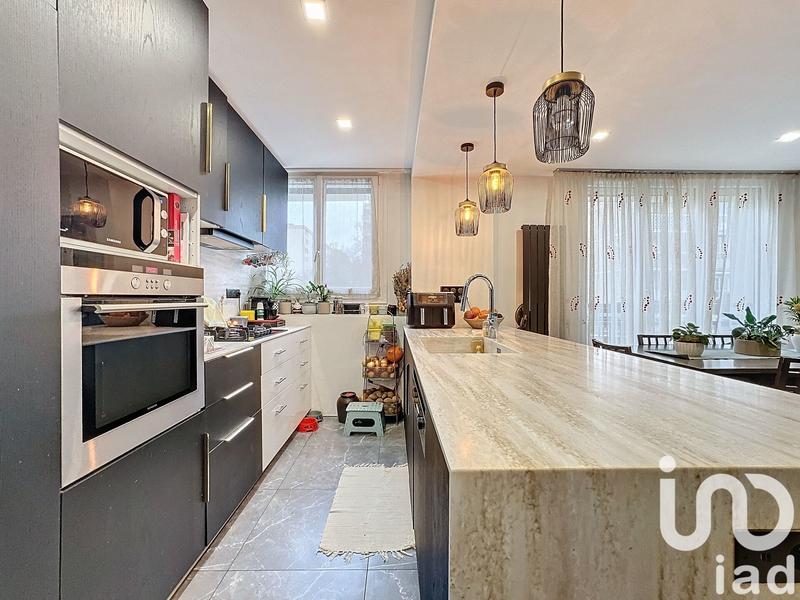 Appartement - 81 m² - 4 pièces