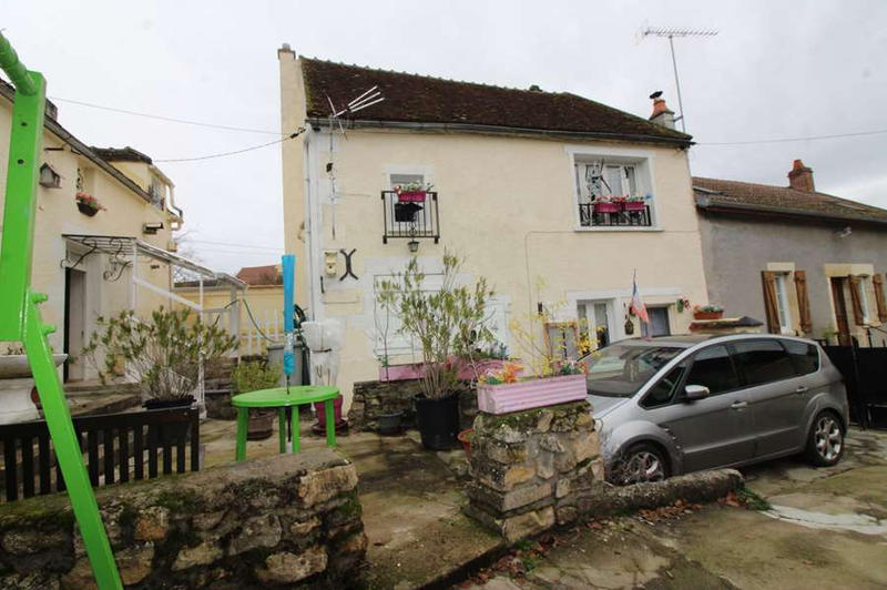 Maison - 160 m² - 8 pièces