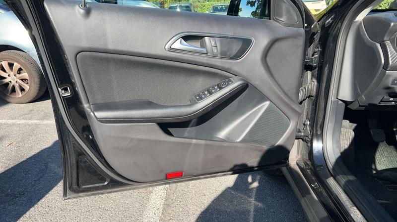 Mercedes Gla 180 122 Intuition