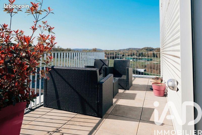 Loft - 177 m² - 5 pièces