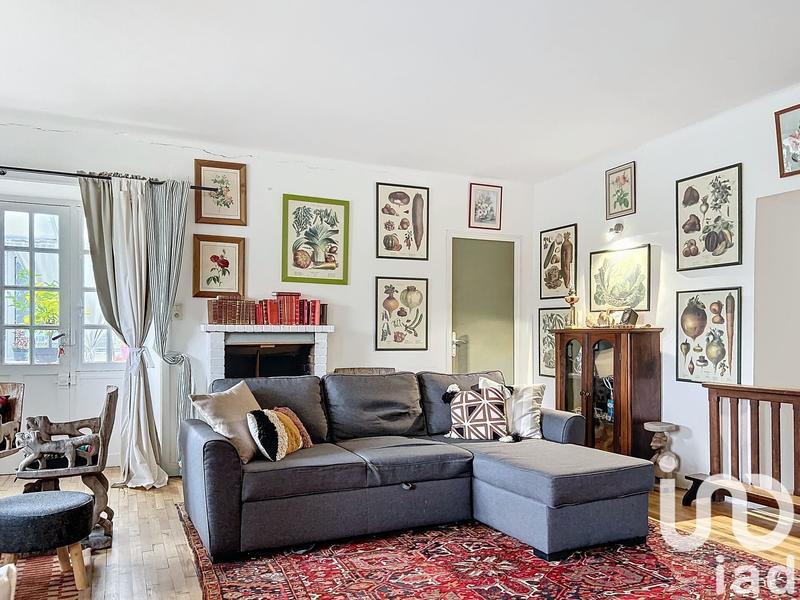 Maison - 230 m² - 9 pièces